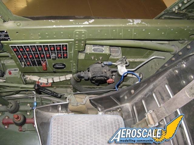 P-40E L. cockpit