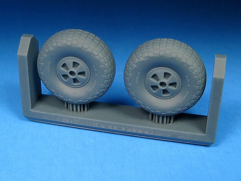 BR72464 - 1:72 Mosquito Slotted Mainwheels - Block Tread