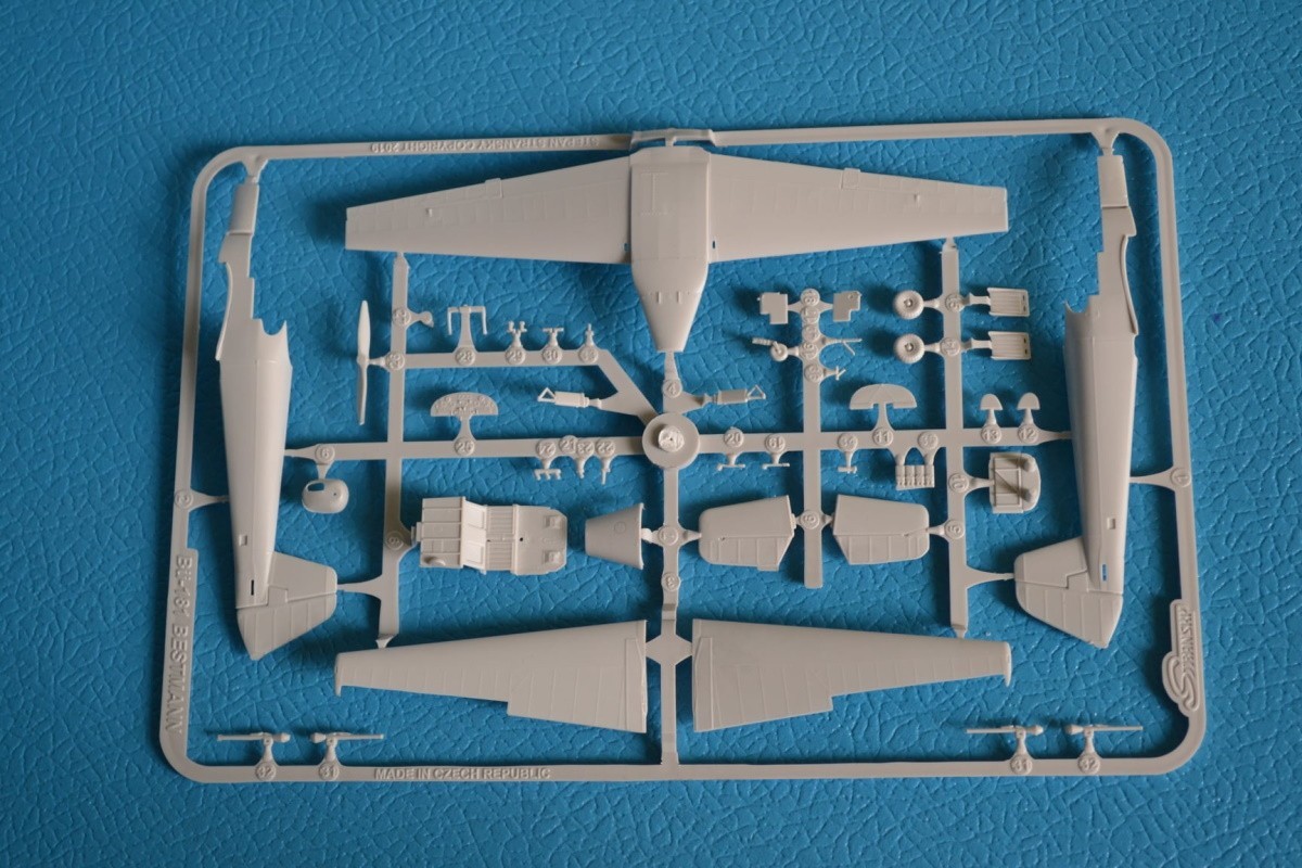 Bü-181 Bestmann Sprue Shots